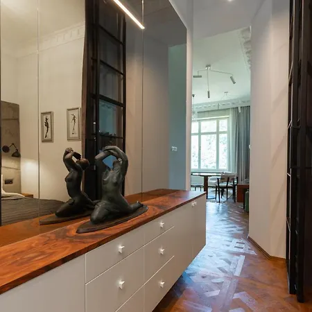 Apartment Designer Dream With Stunning View