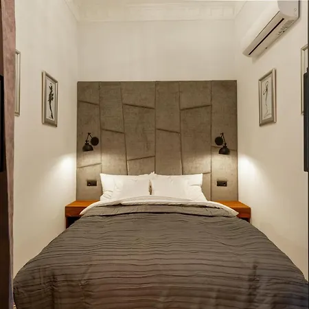 Apartment Designer Dream With Stunning View *