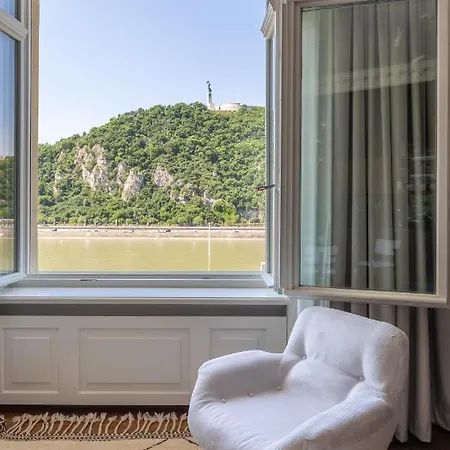 Апартаменты Designer Dream With Stunning View